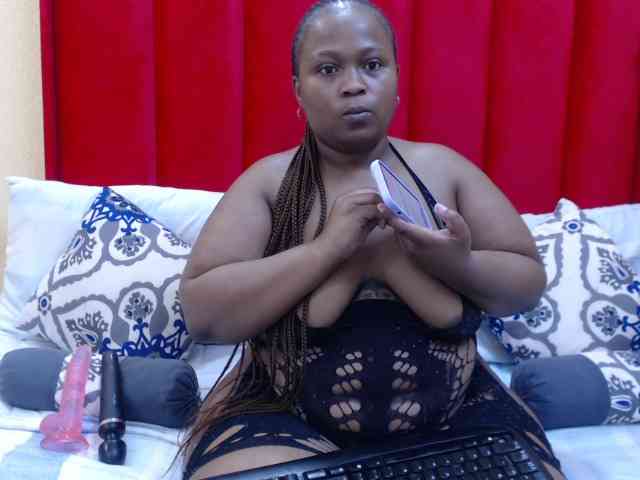 Your-Milly168 webcam