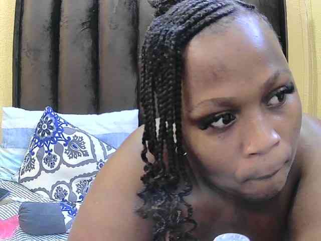 Your-Milly168 webcam