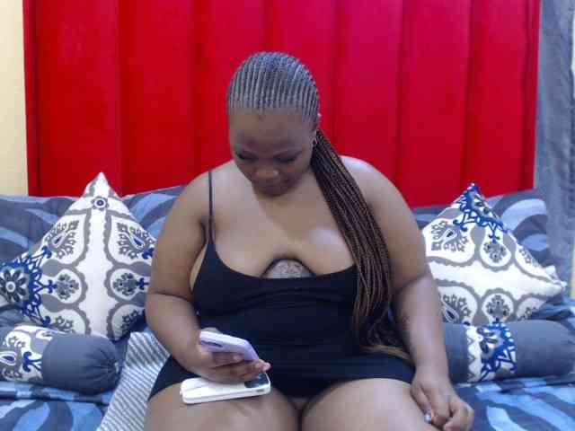 Your-Milly168 webcam