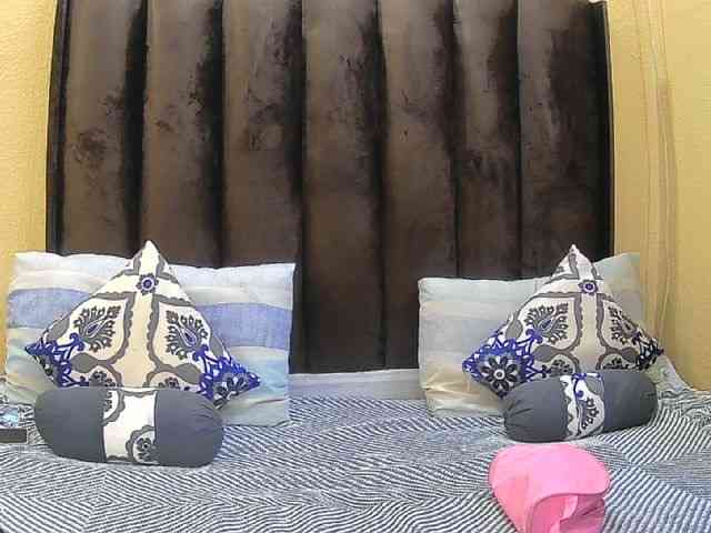 Your-Milly168 webcam