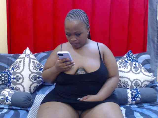 Your-Milly168 webcam