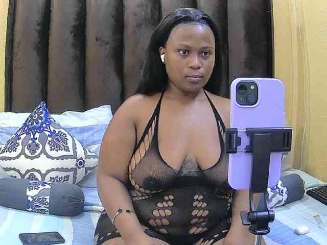 Your-Milly168 webcam