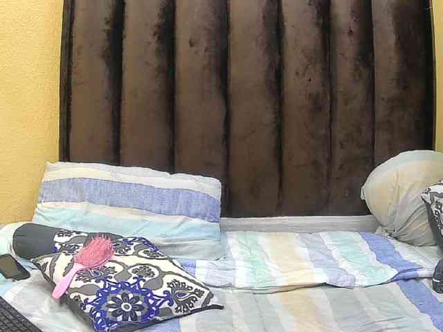 Your-Milly168 webcam