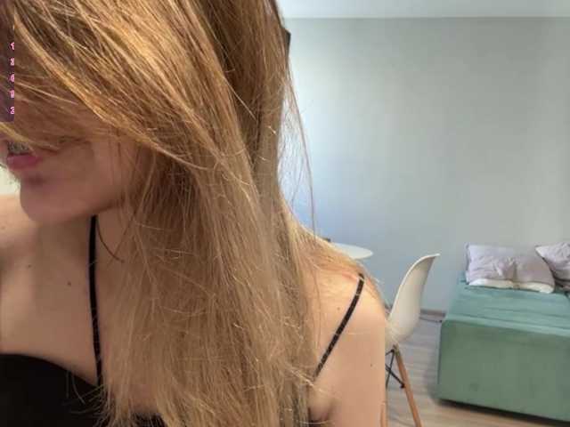 Peachy-keens's BongaCams show and profile