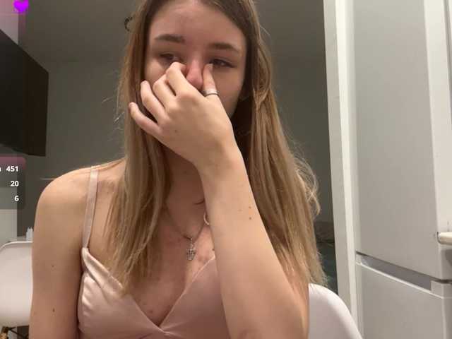 Peachy-keens live cam