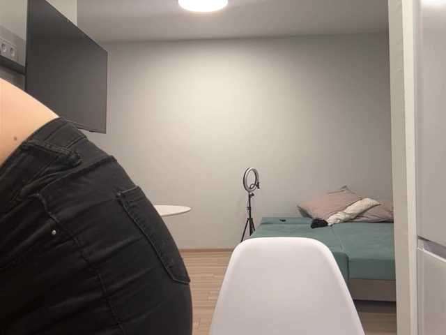 Peachy-keens's BongaCams show and profile