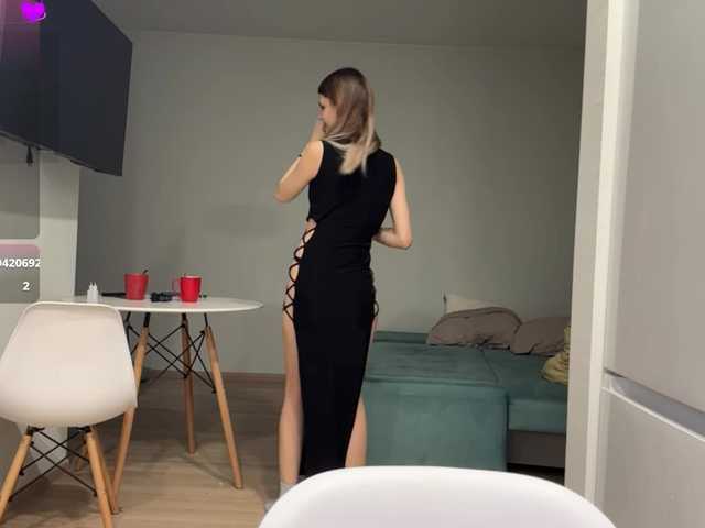 Peachy-keens live cam