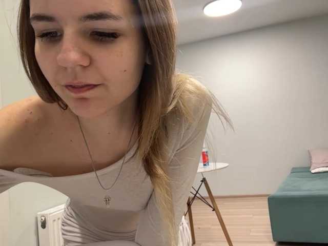 Peachy-keens's BongaCams show and profile