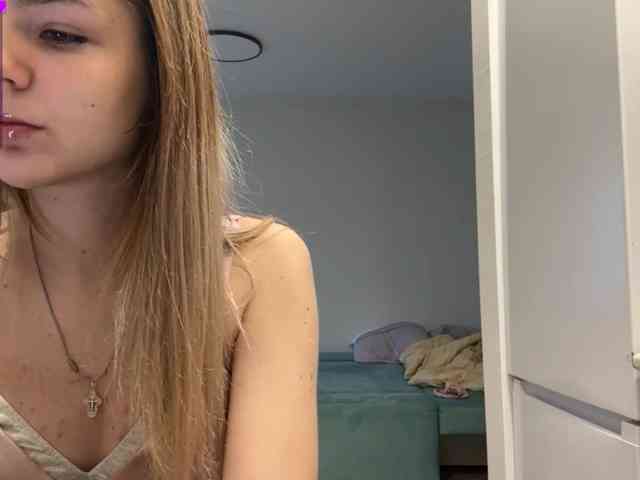 Peachy-keens webcam