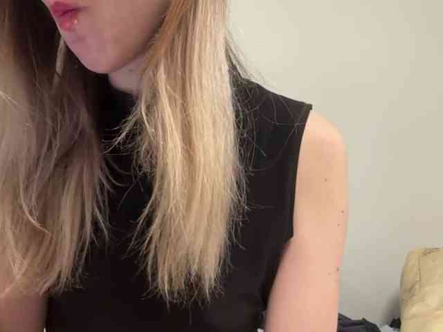 Peachy-keens webcam