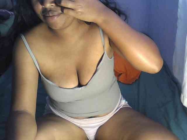 kaelah webcam