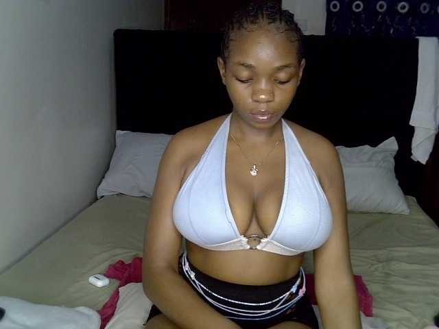 Sexy-tirri live cam on BongaCams