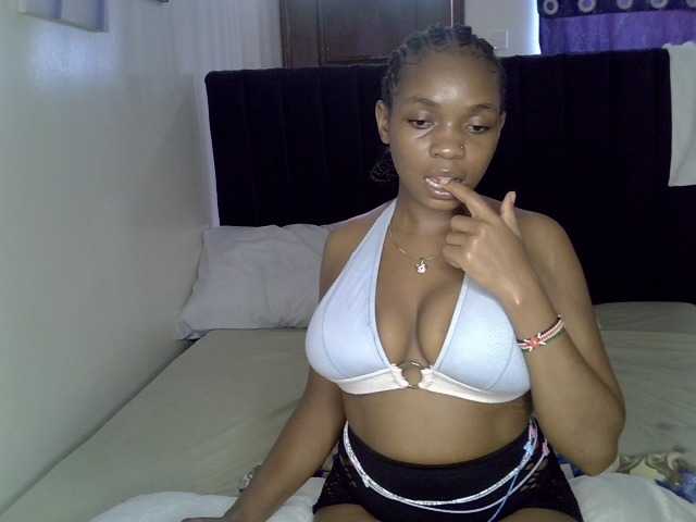Sexy-tirri live cam on BongaCams