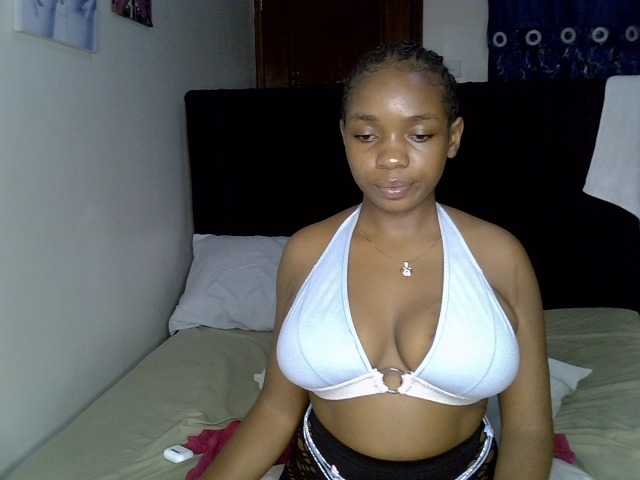 Sexy-tirri live cam on BongaCams