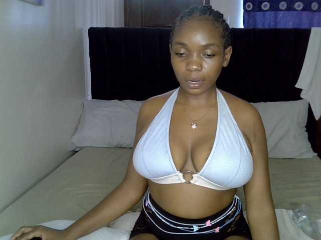Sexy-tirri live cam on BongaCams
