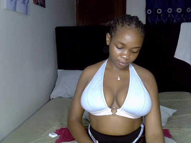 Sexy-tirri live cam on BongaCams