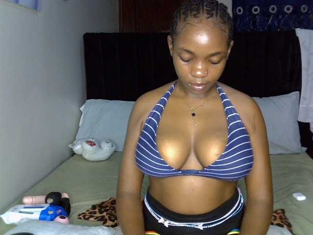Sexy-tirri live cam on BongaCams
