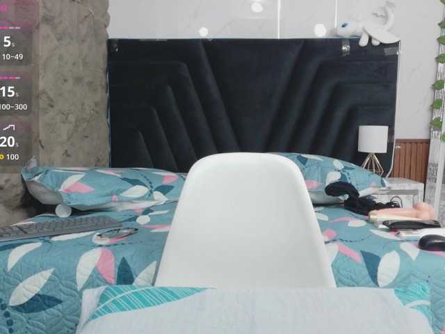Naturalebony live cam on BongaCams