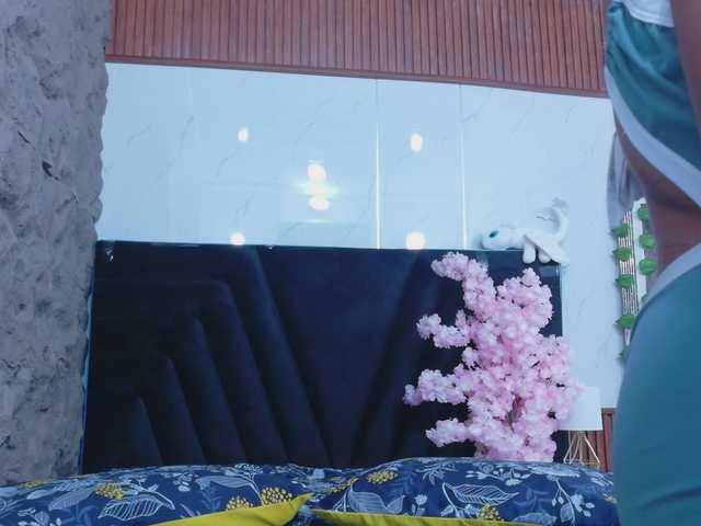 Naturalebony live cam on BongaCams