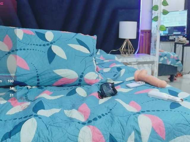 Naturalebony live cam on BongaCams