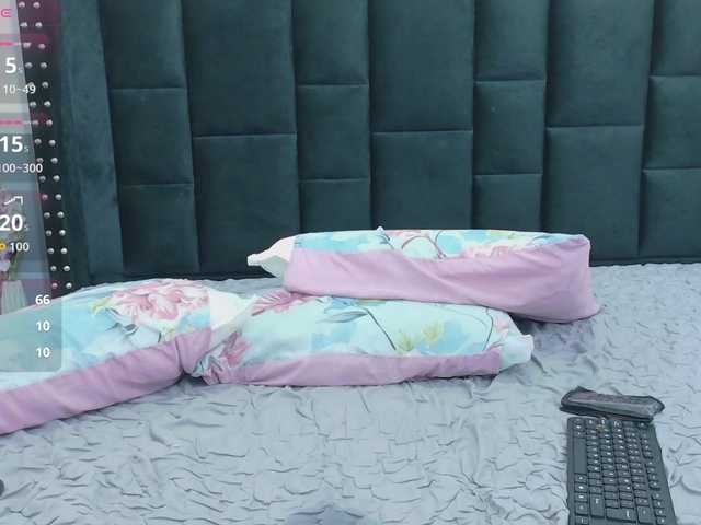 Naturalebony live cam on BongaCams