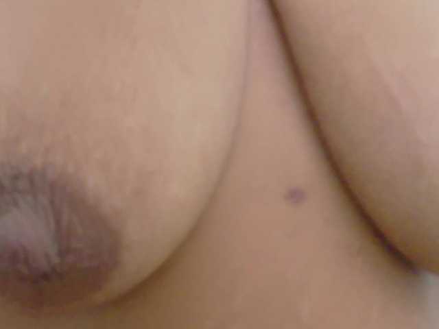 Naturalebony live cam on BongaCams