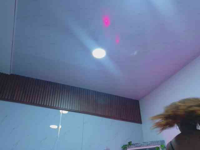 Naturalebony webcam