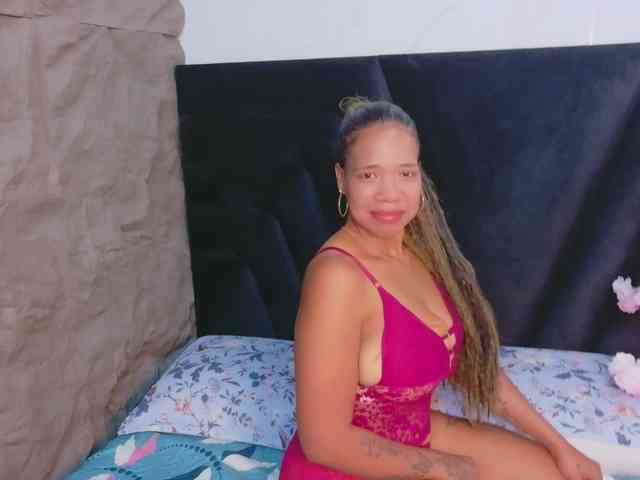 Naturalebony webcam