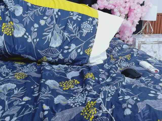 Naturalebony webcam