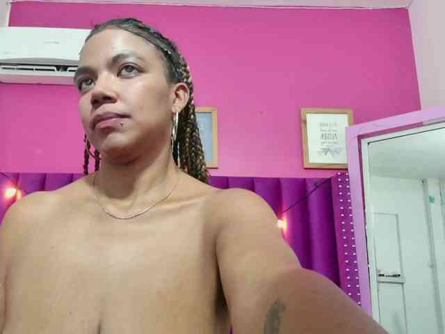 Naturalebony webcam