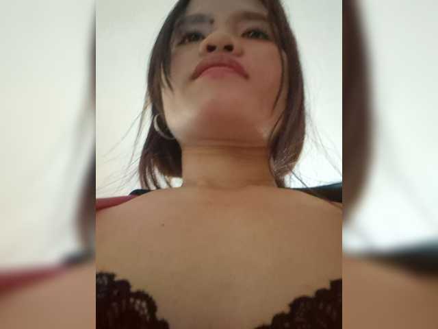 LovelyQueen live webcam show