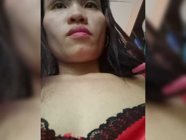LovelyQueen live webcam show