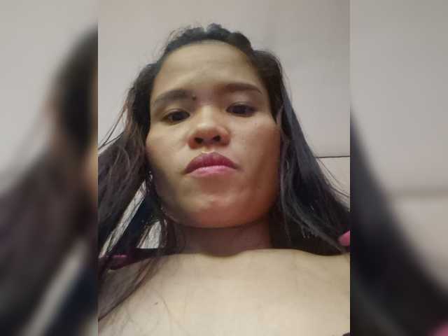 LovelyQueen live webcam show