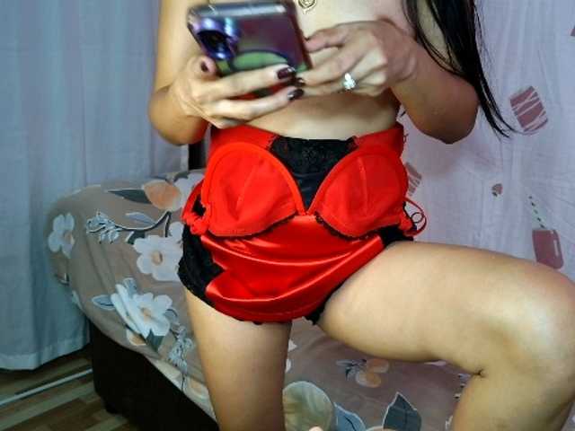 LovelyQueen live cam on BongaCams