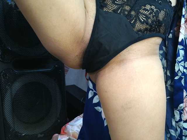 LovelyQueen live cam on BongaCams