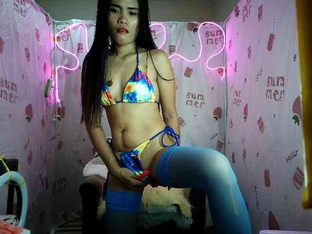 LovelyQueen webcam