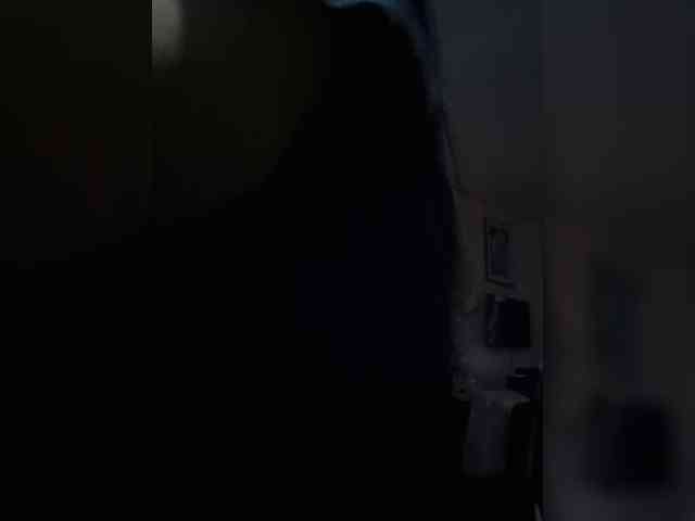 UrHoneyBee_69 webcam