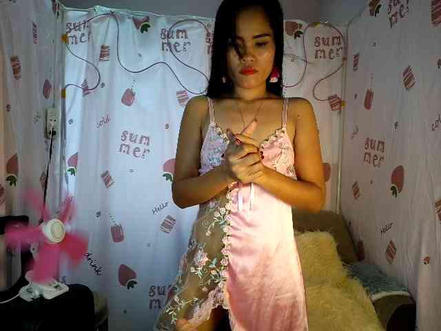 LovelyQueen webcam