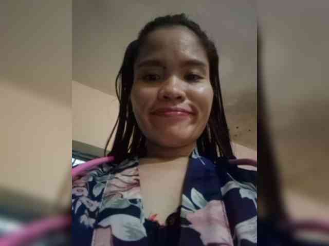 BbHoneyBee_69 webcam
