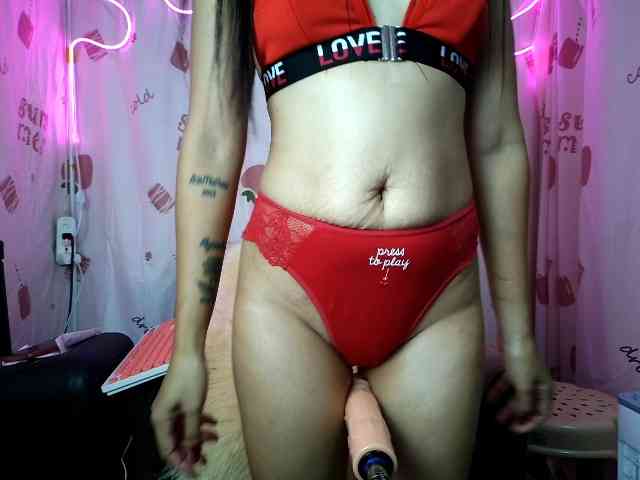 LovelyQueen webcam
