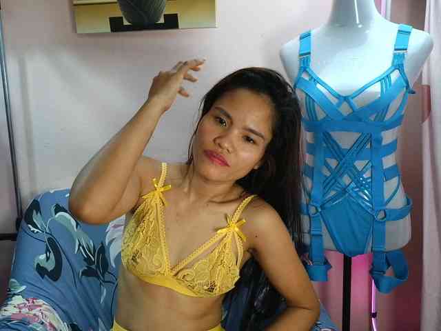 BbHoneyBee_69 webcam