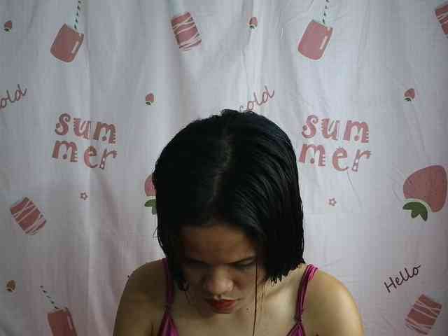 SweetScarlett_69 webcam