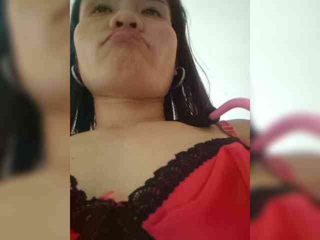 SweetScarlett_69 webcam