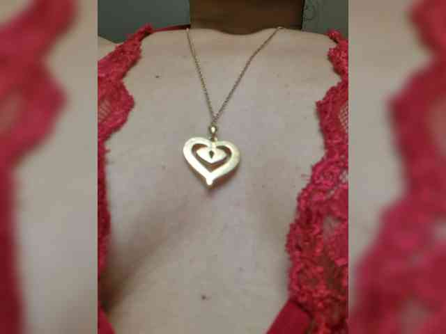 LovelyQueen webcam