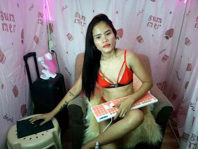 LovelyQueen webcam