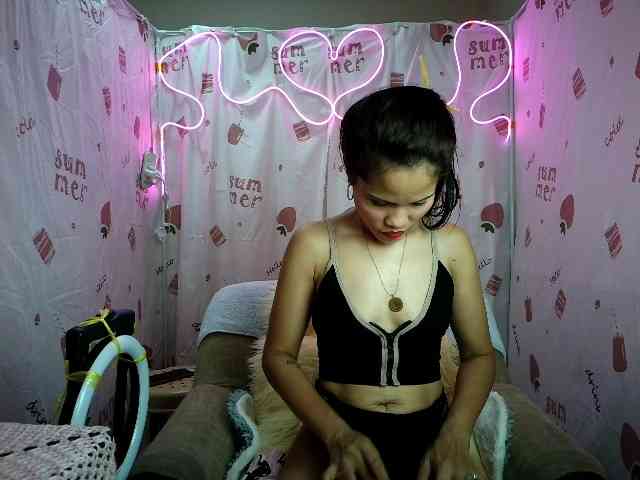 LovelyQueen webcam