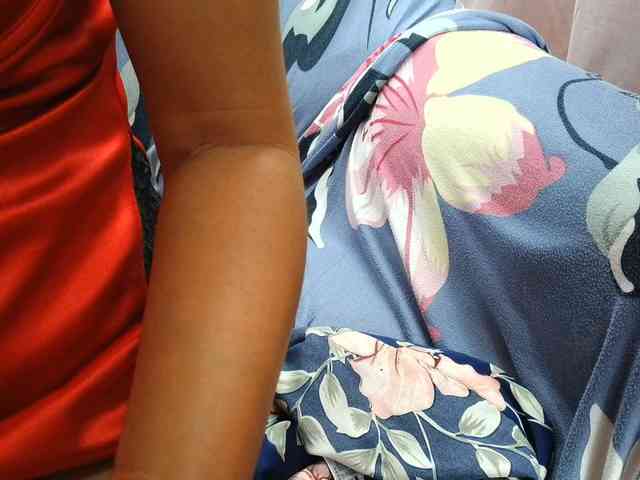 BbHoneyBee_69 webcam
