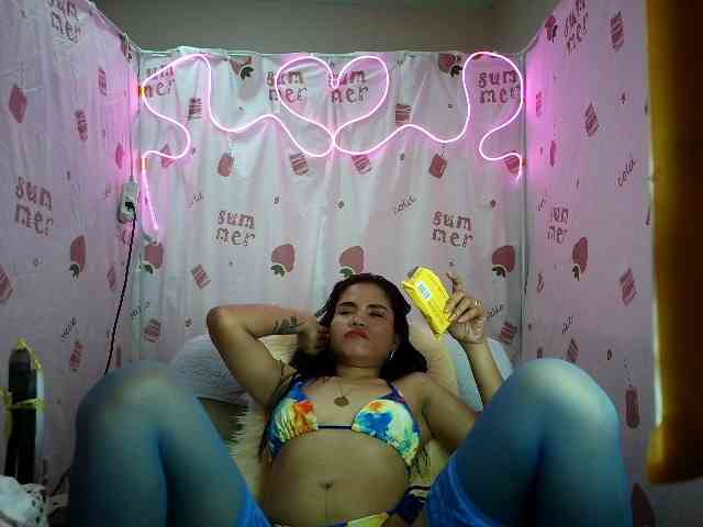 LovelyQueen webcam