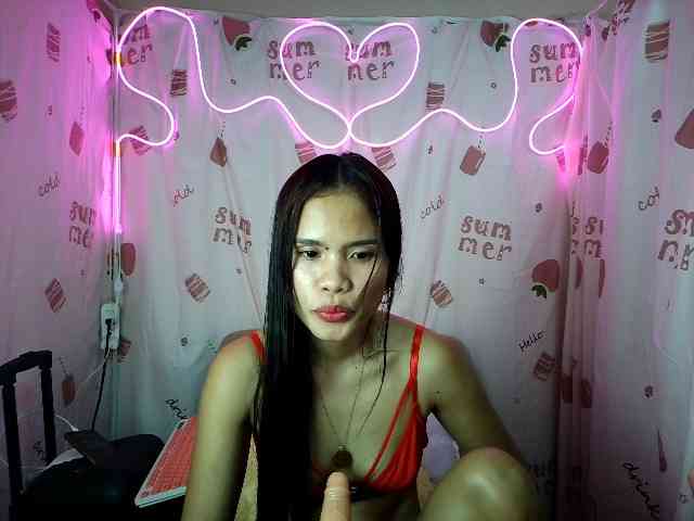 LovelyQueen webcam