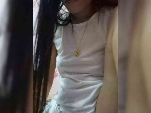 LovelyQueen webcam